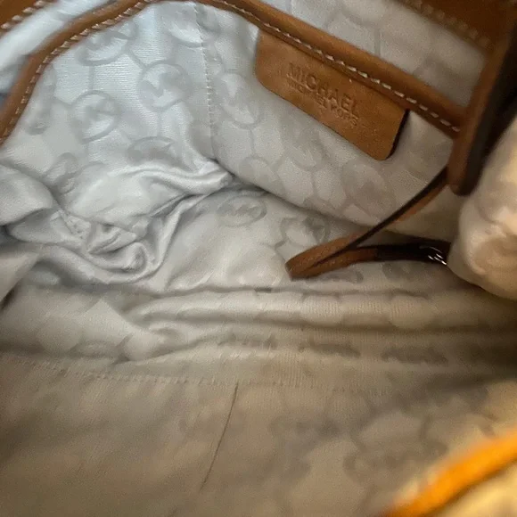 Michael Kors Tan Leather Bag - Picture 3 of 16